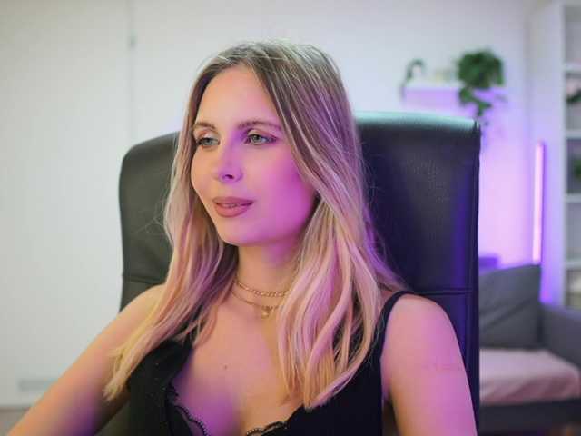 catecrago's BongaCams show and profile