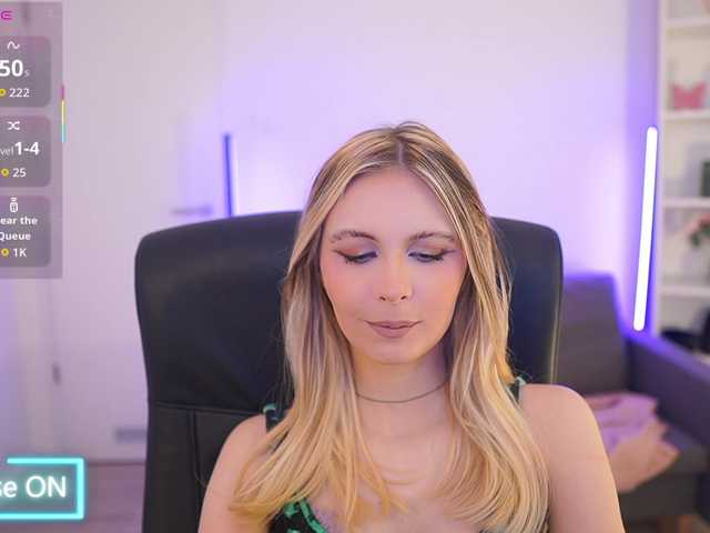 catecrago's BongaCams show and profile