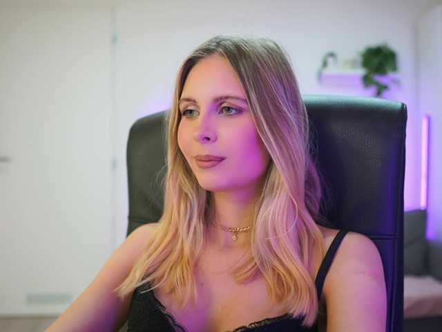 catecrago's BongaCams show and profile