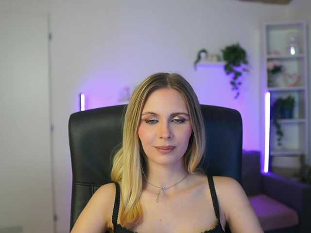 catecrago's BongaCams show and profile