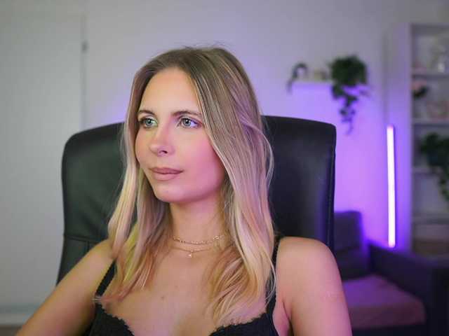 catecrago's BongaCams show and profile