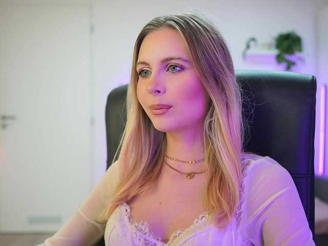 catecrago's BongaCams show and profile