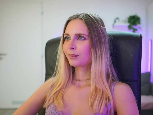 catecrago's BongaCams show and profile