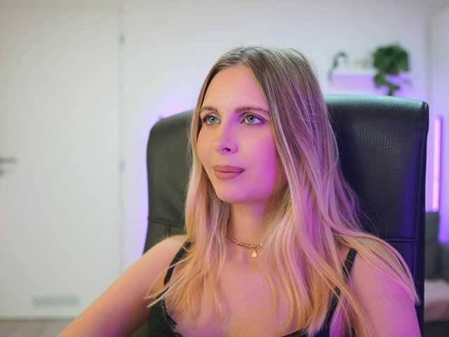 catecrago's BongaCams show and profile