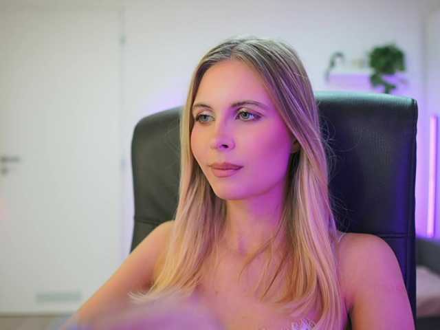 catecrago's BongaCams show and profile