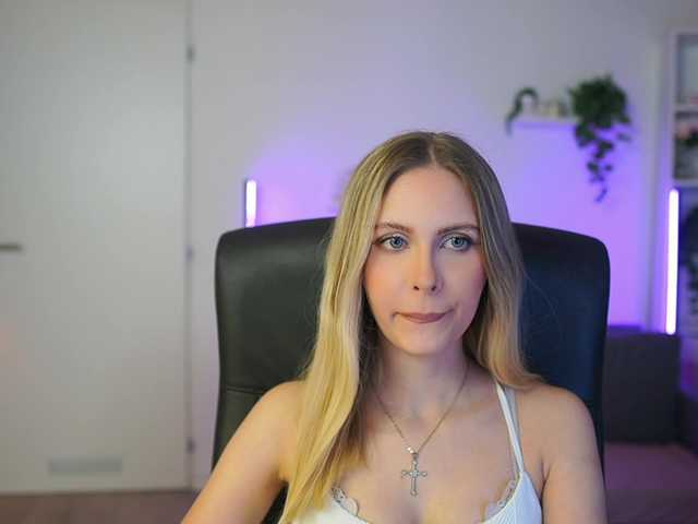 catecrago's BongaCams show and profile