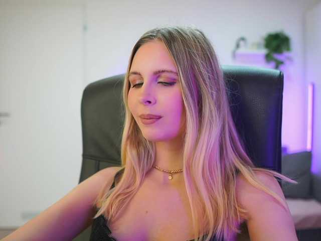 catecrago's BongaCams show and profile