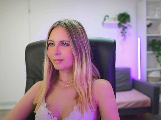 catecrago's BongaCams show and profile