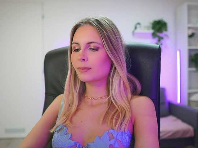 catecrago's BongaCams show and profile