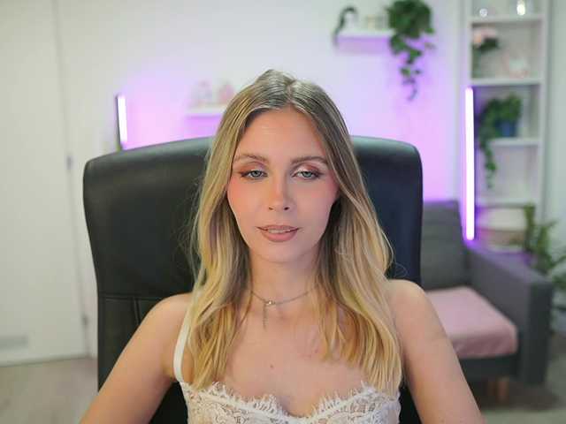 catecrago's BongaCams show and profile