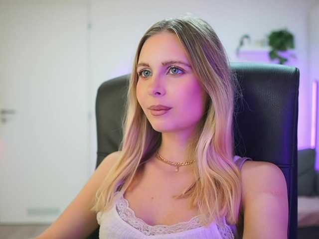 catecrago's BongaCams show and profile