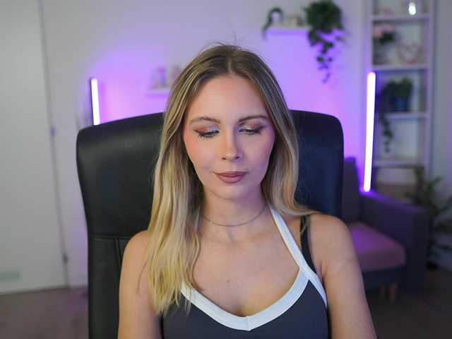 catecrago's BongaCams show and profile