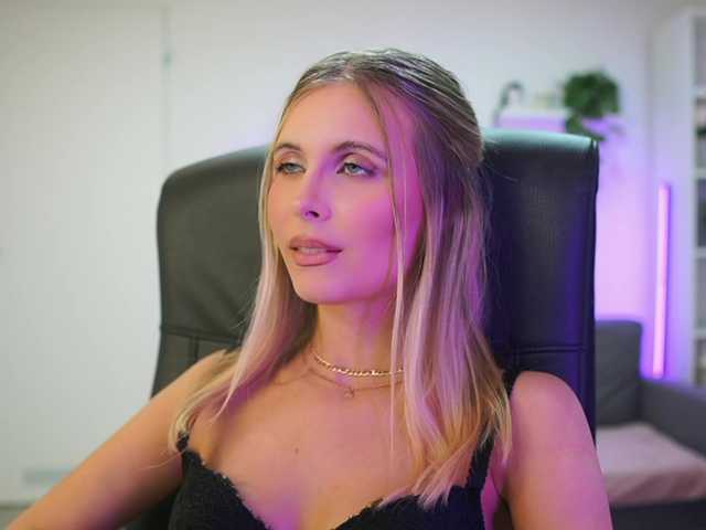 catecrago's BongaCams show and profile