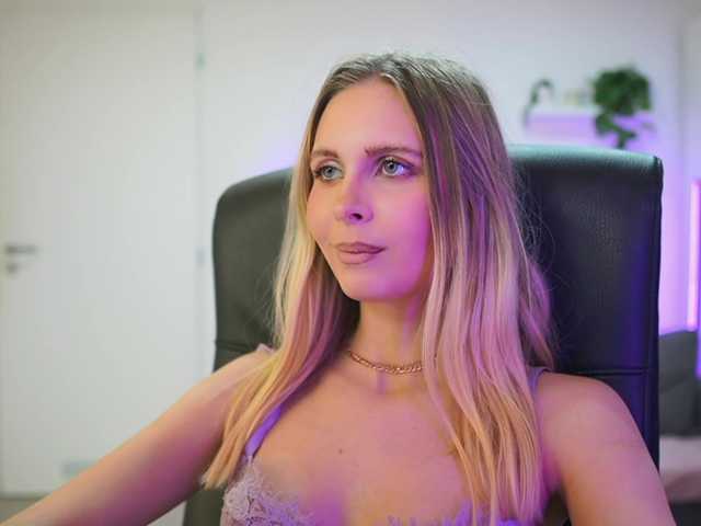 catecrago's BongaCams show and profile