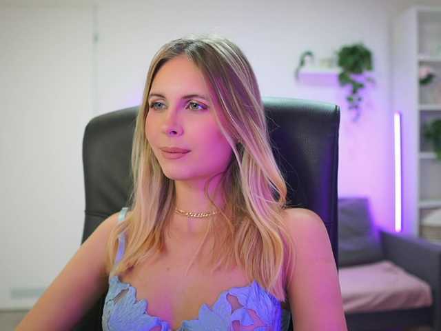 catecrago's BongaCams show and profile