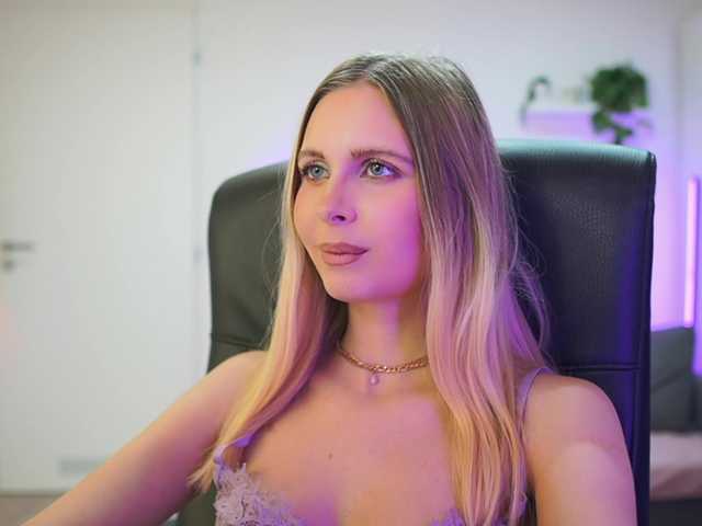 catecrago's BongaCams show and profile