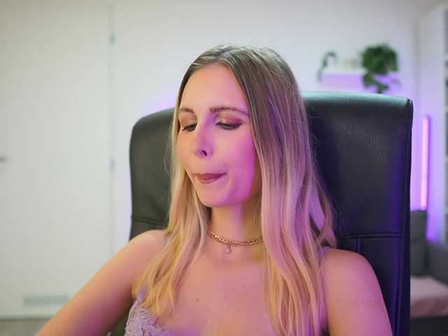 catecrago's BongaCams show and profile