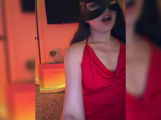 FeeBee's BongaCams show and profile