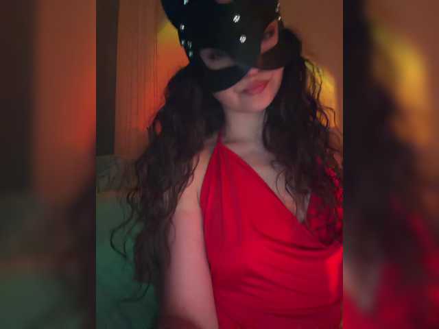 FeeBee's BongaCams show and profile