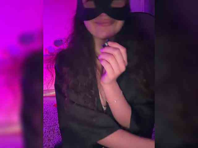 FeeBee Live Webcam on BongaCams