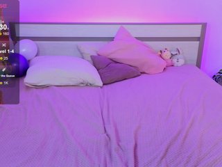 CoralineJones Porn Show