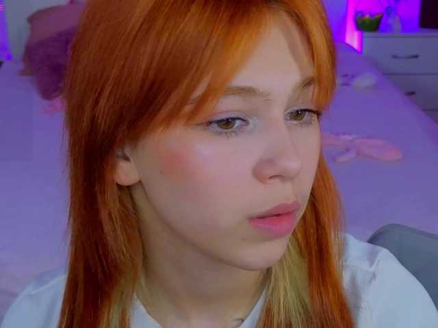 CoralineJones's BongaCams show and profile