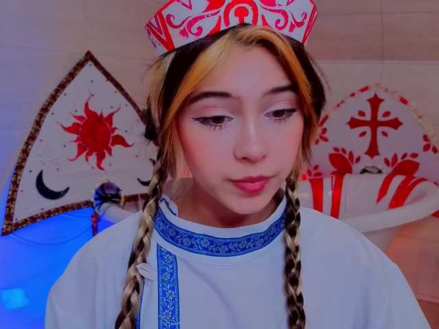 CoralineJones's BongaCams show and profile