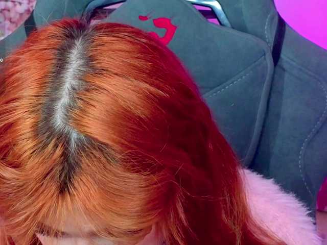 CoralineJones's BongaCams show and profile