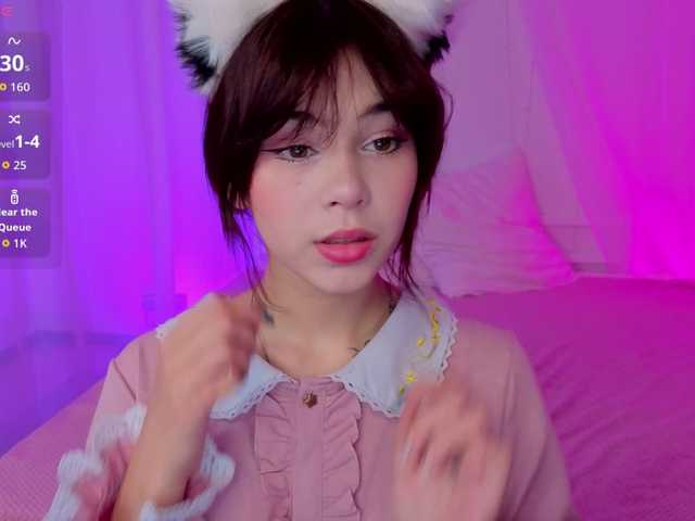  CoralineJones chat room