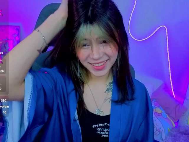 CoralineJones's BongaCams show and profile