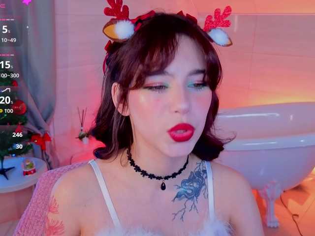 CoralineJones's BongaCams show and profile