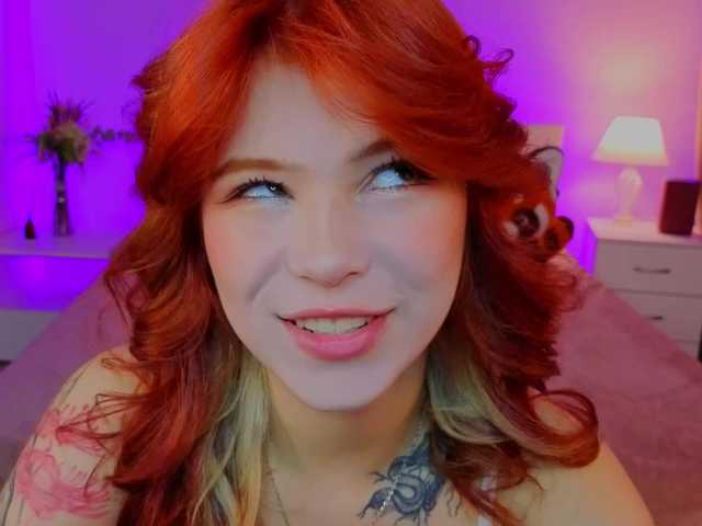 CoralineJones's BongaCams show and profile