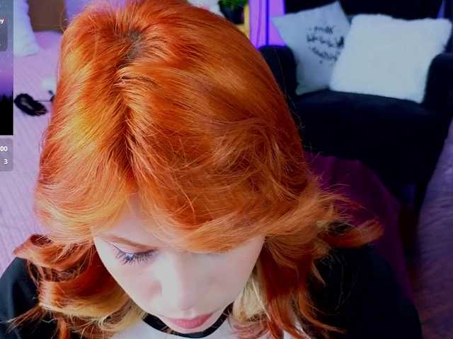 CoralineJones's BongaCams show and profile