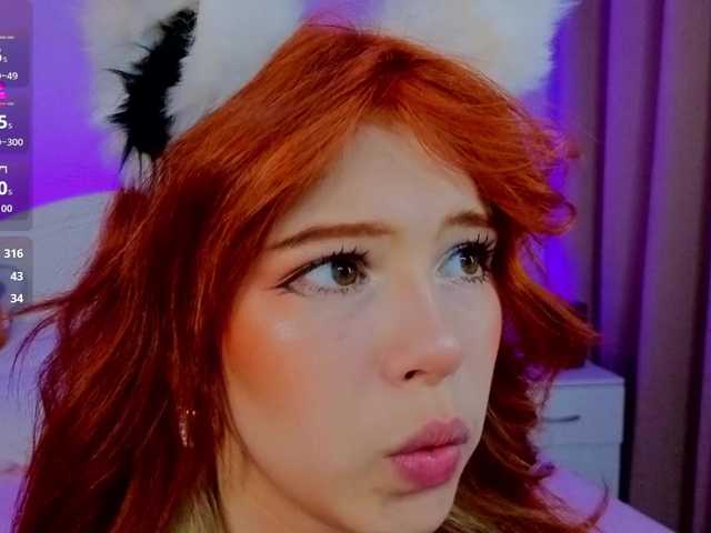 CoralineJones's BongaCams show and profile