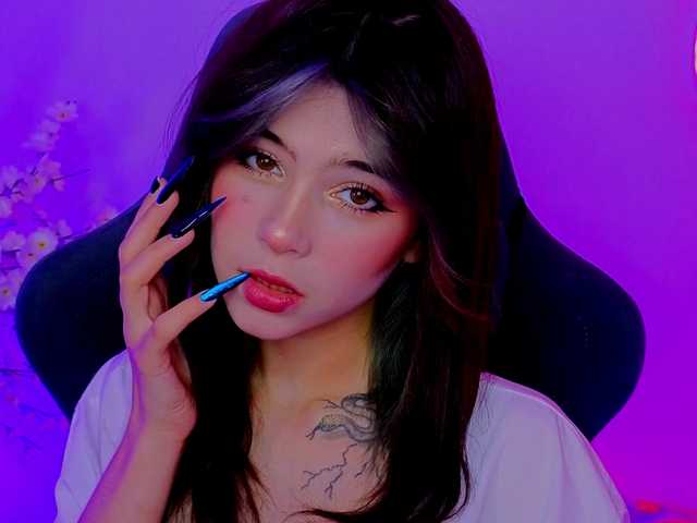 Домашний секс с CoralineJones