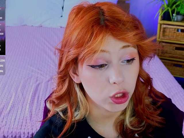 CoralineJones's BongaCams show and profile