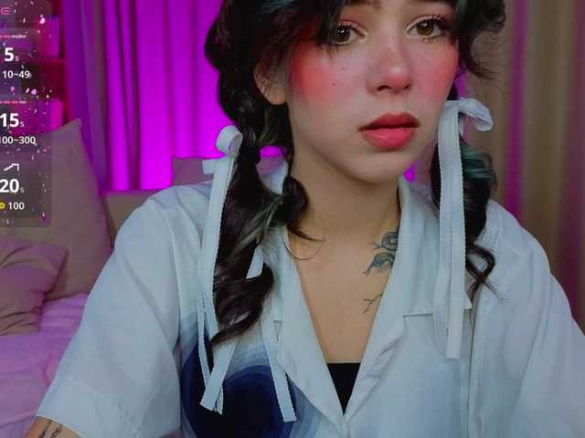 CoralineJones's BongaCams show and profile