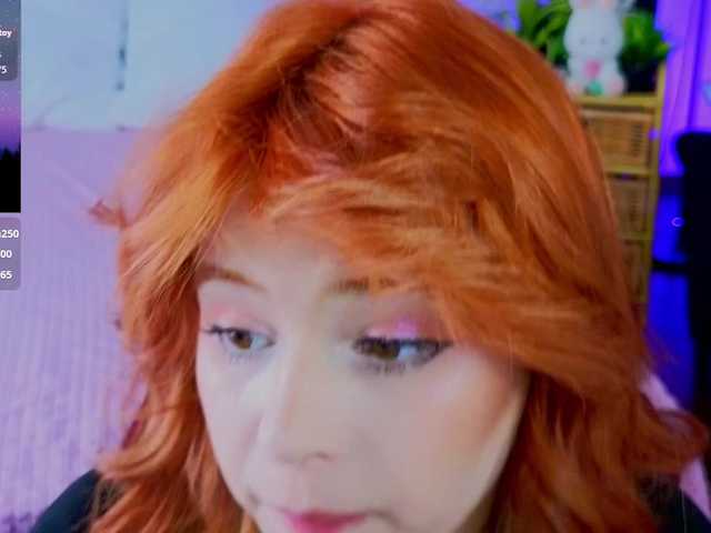 CoralineJones's BongaCams show and profile