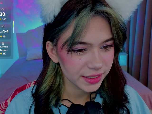 CoralineJones's BongaCams show and profile