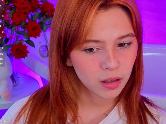 CoralineJones's BongaCams show and profile