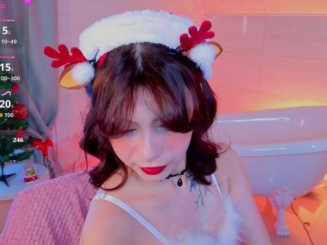 CoralineJones's BongaCams show and profile