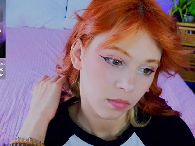 CoralineJones's BongaCams show and profile