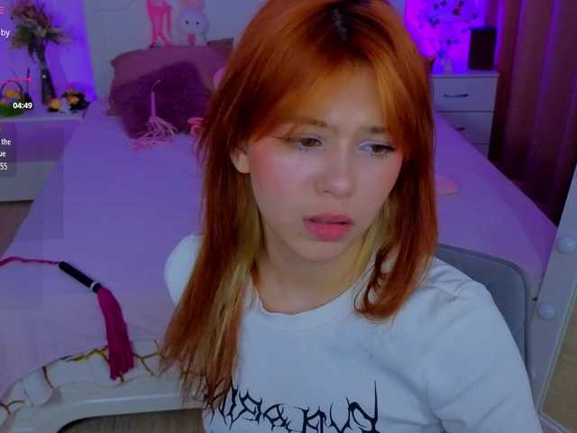 CoralineJones's BongaCams show and profile