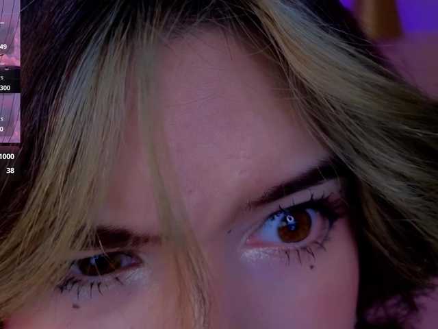 CoralineJones's BongaCams show and profile