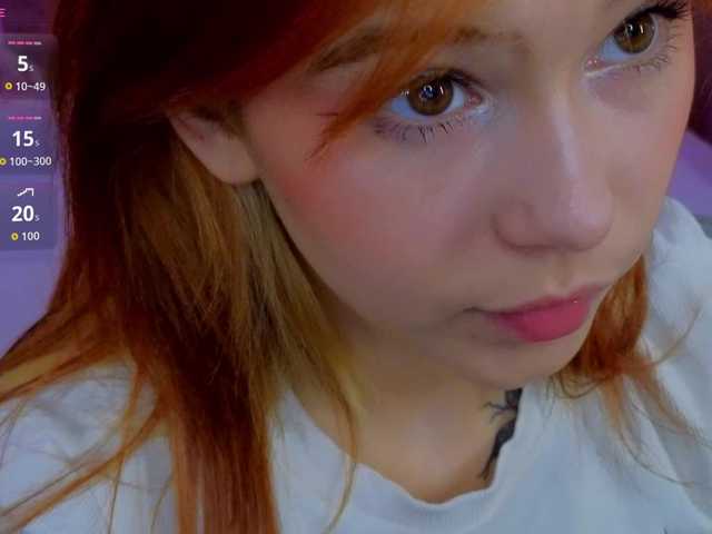 CoralineJones's BongaCams show and profile