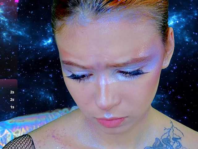 CoralineJones's BongaCams show and profile