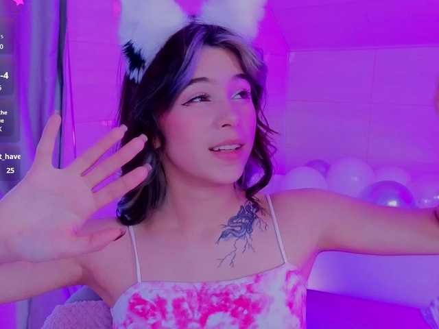 CoralineJones's BongaCams show and profile