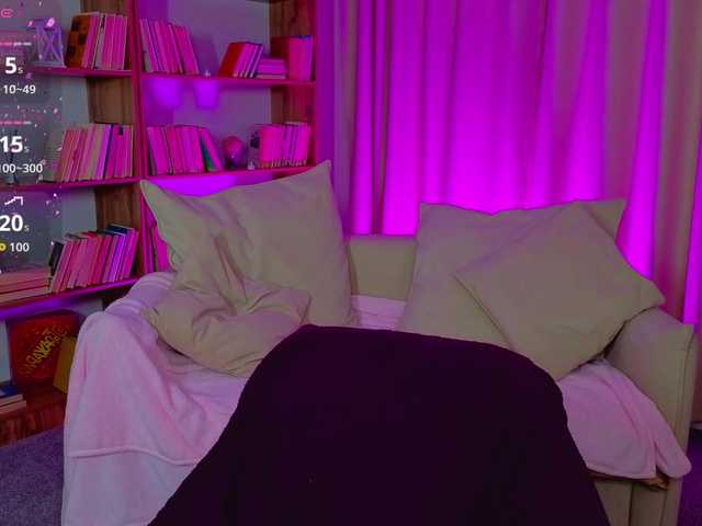 CoralineJones's BongaCams show and profile