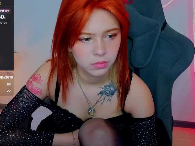 CoralineJones's BongaCams show and profile