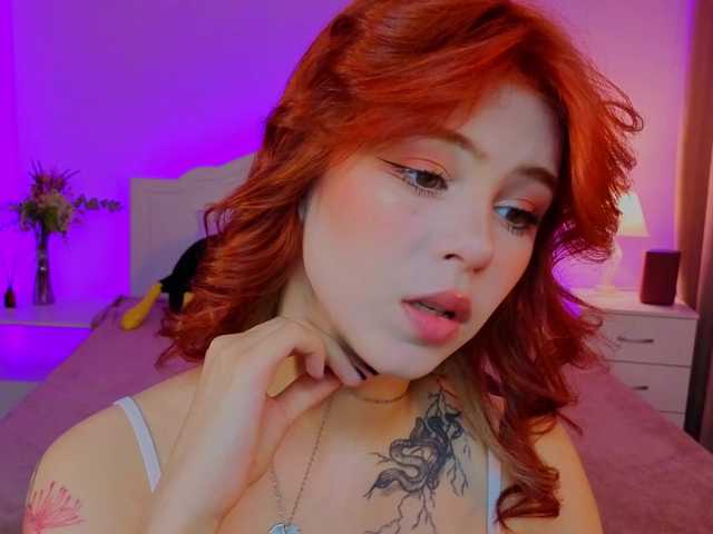 CoralineJones's BongaCams show and profile